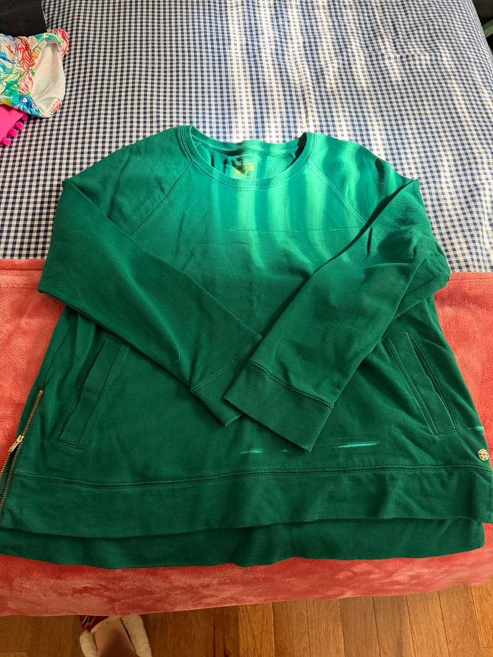 Great condition cotton Lilly SWEATSHIRT with zipper details